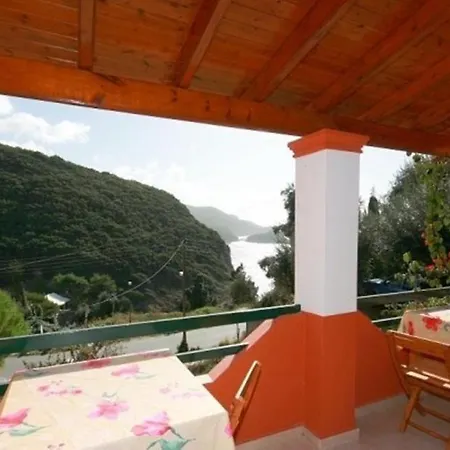 Paleopalace Apartment