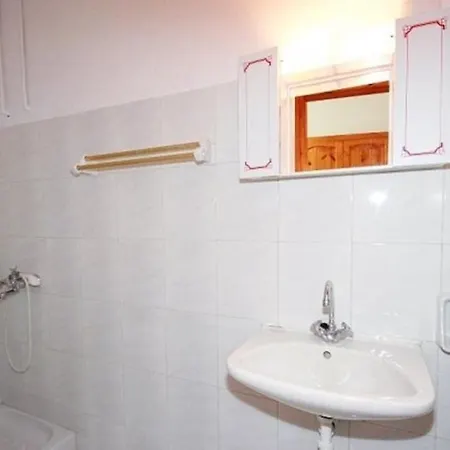 Paleopalace Apartment *